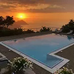 Nest Pool House Terrace Sea View 度假居