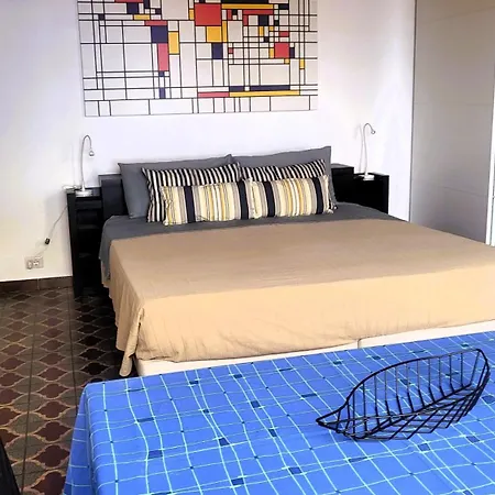 펜션 Nest Pool House Terrace Sea View 체팔루