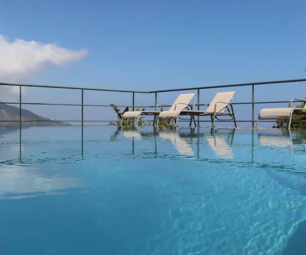 Nest Pool House Terrace Sea View Hébergement de vacances